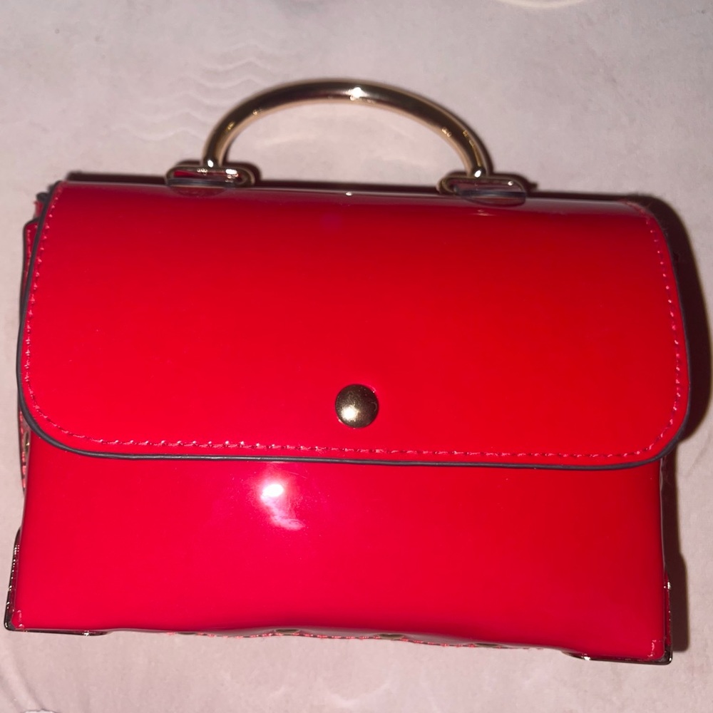 Red Box Mini Purse W/gold chain crossbody,  EUC